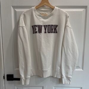 Aeropostale White Crewneck Sweater with New York Print